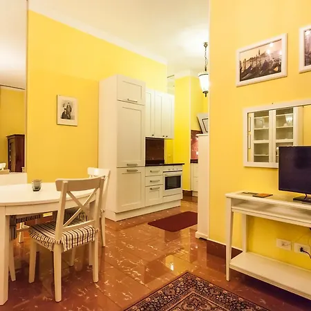 Temporary House - Via Della Moscova *
